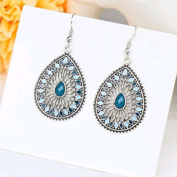 Lovely Rosetta Jewelry - Blue Water Drop Earrings